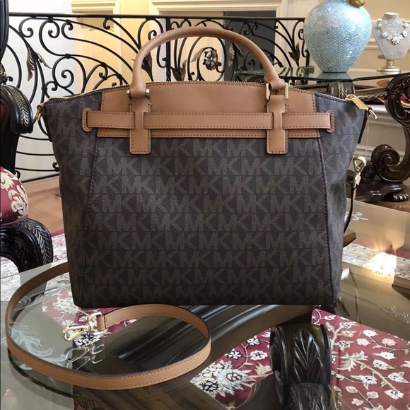 NWT 4pcs - Picture 4 of 7